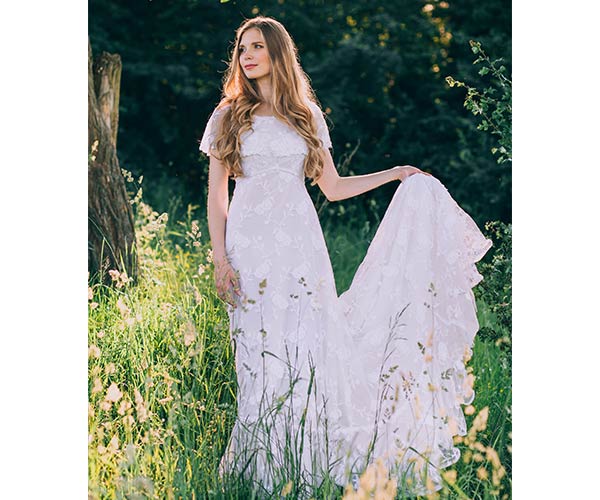 Wedding This Is The Best Bra To Wear With Your Dress So What Style Of Bra Should You Get Well Re Going To Need Something With Full Support Beautifully Y Design And Course Comfort For A Long