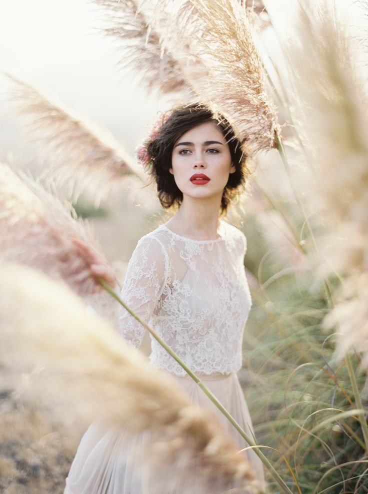 Wedding Dresses Gowns 2017 2018this Modern Romance Fine Art Description