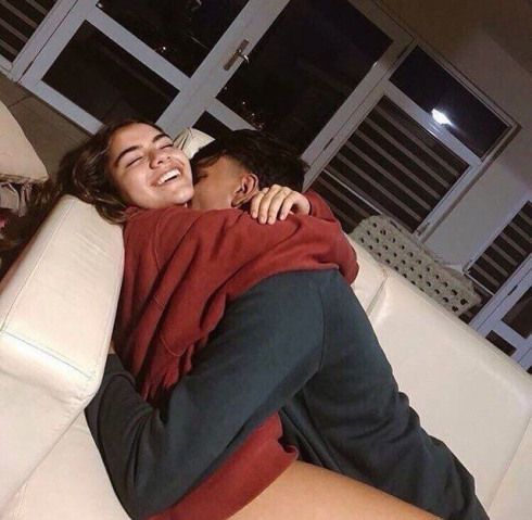 10 signs he's (really) in love