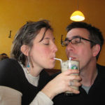 Definition of RACONTEUR and synonyms of RACONTEUR (French)