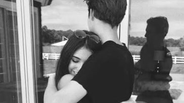 How do I know if he likes me ?