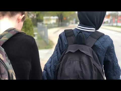 How to use emojis on an Android mobile