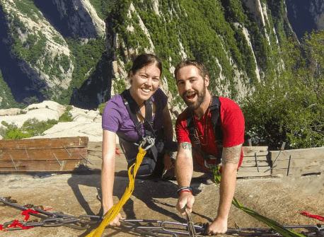 These tips to drive him crazy in a kiss